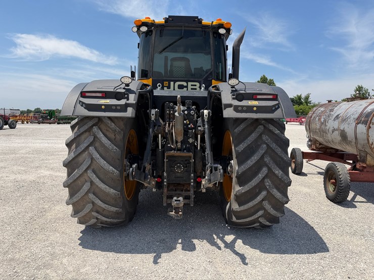 #212254-•-2022-jcb-8330-fastrac-tractor-image-21