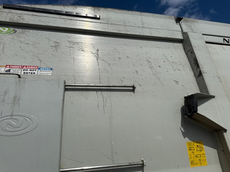 #5-•-2018-peterbilt-mammoth-front-loader-image-21