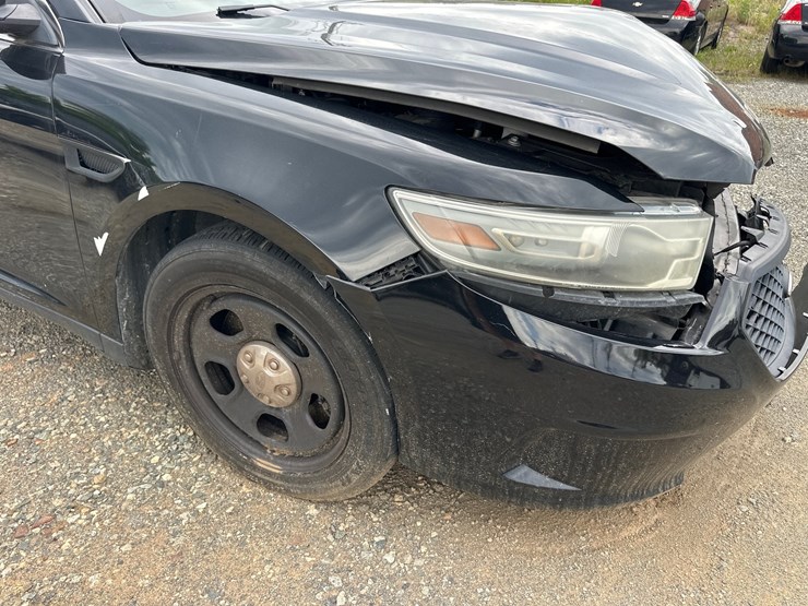 #30-•-2019-ford-interceptor-image-12
