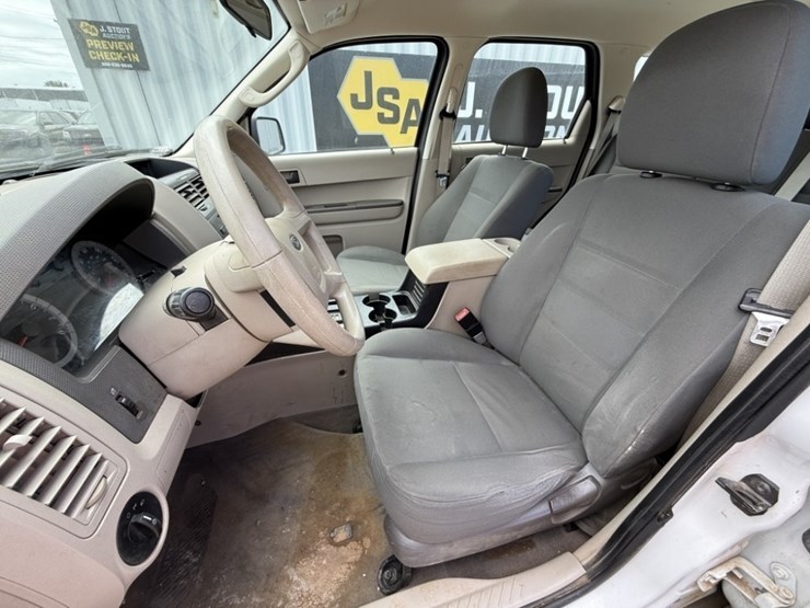 2009-ford-escape-image-22