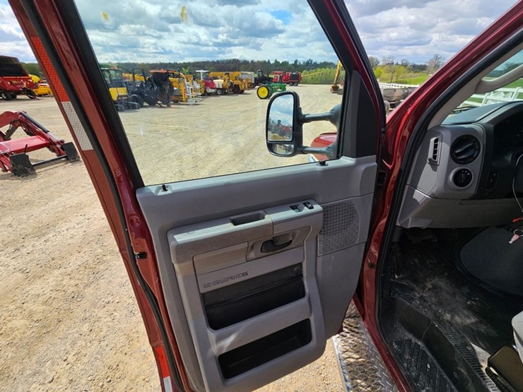 2016-ford-e450-image-63