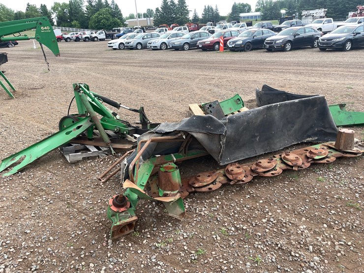 john-deere-275-image-1