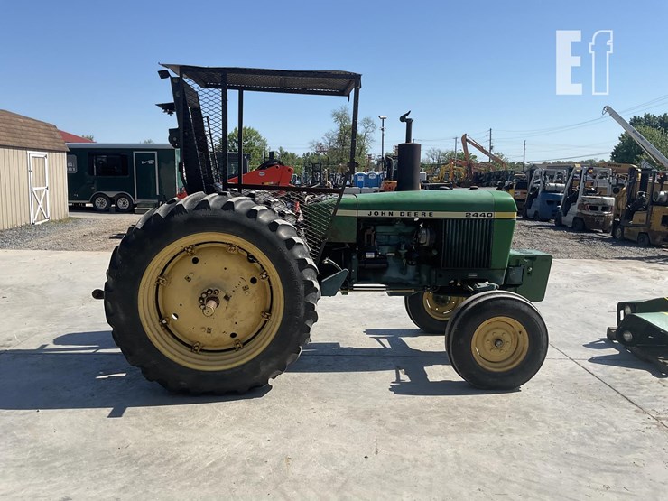 1977-john-deere-2440-image-5