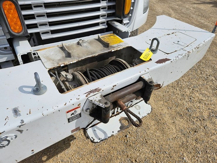 #5076-•-2007-freightliner-m2-tandem-axle-crane-truck-image-9
