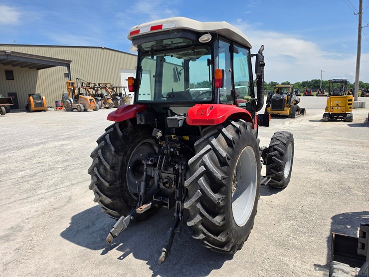 2014-massey-ferguson-4610-image-5