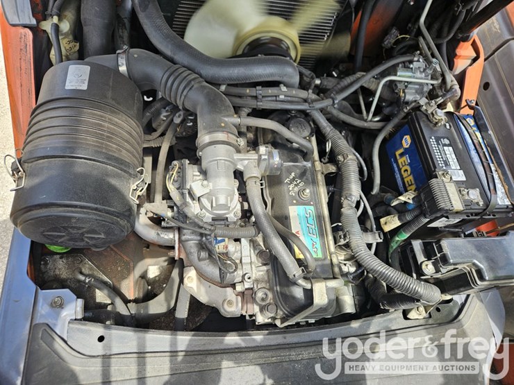 2003-toyota-8fgcu25-image-13