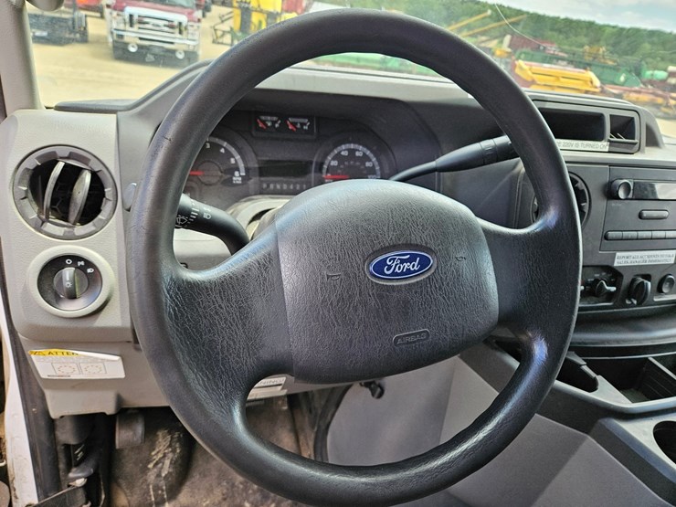2018-ford-e450-image-30