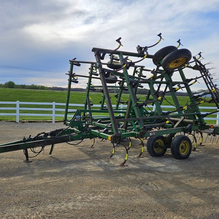 JOHN DEERE 28