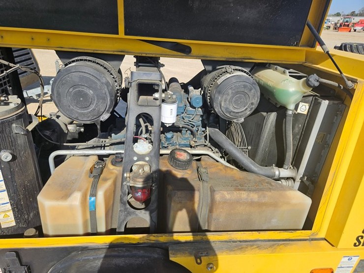 2015-kaeser-m100-image-17