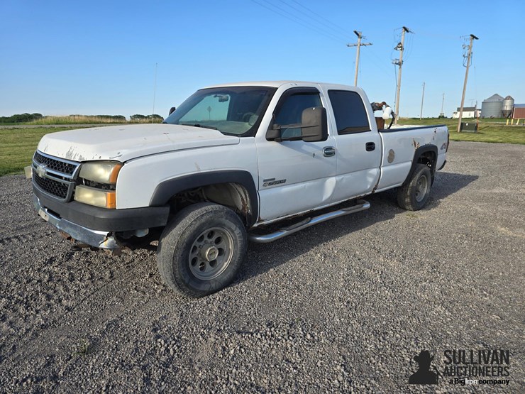 2006-chevrolet-silverado-2500-image-1