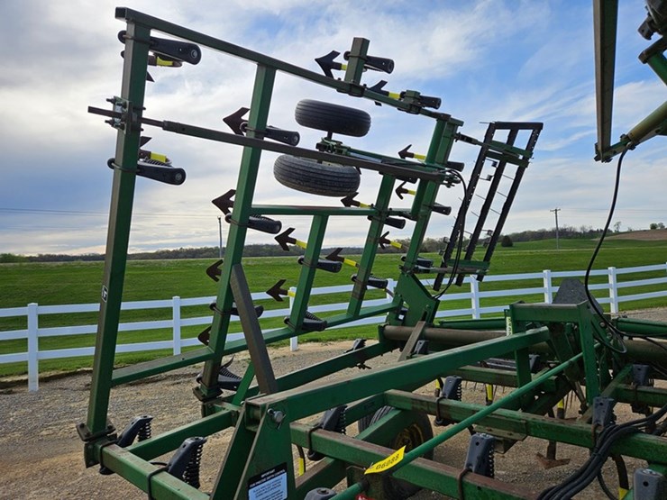 john-deere-28-image-14