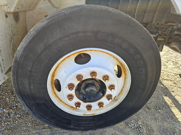 2004-international-durastar-4300-image-25