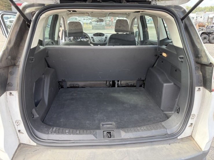 2015-ford-escape-image-19