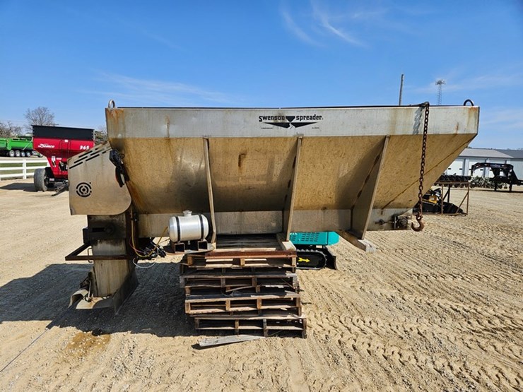 #5205-•-swenson-9'-stainless-steel-salt-spreader-image-2
