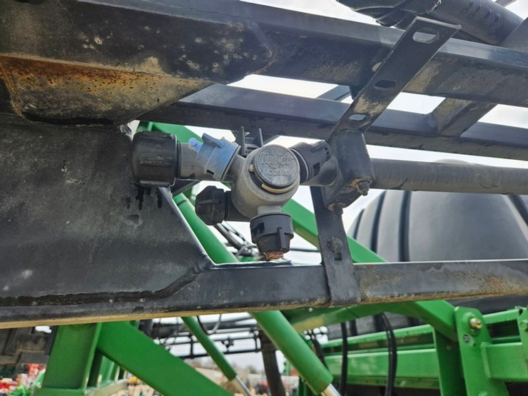 john-deere-4700-image-18
