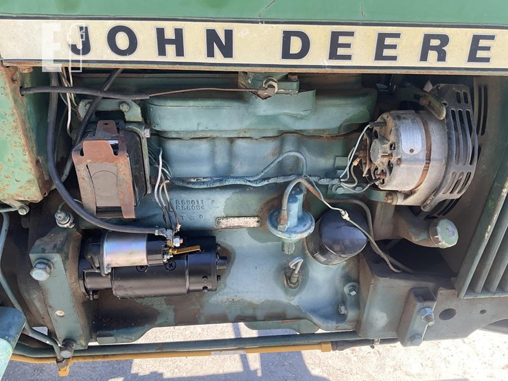 1977-john-deere-2440-image-17