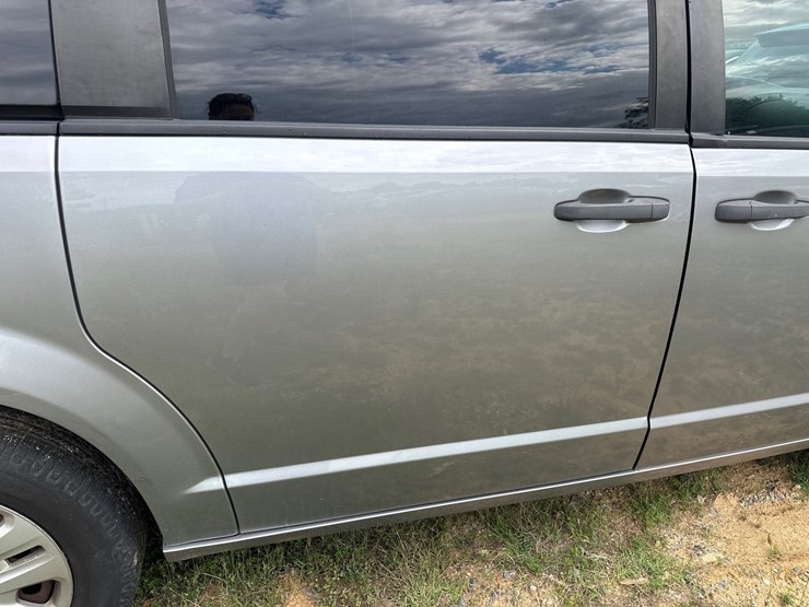 2013-dodge-grand-caravan-image-9
