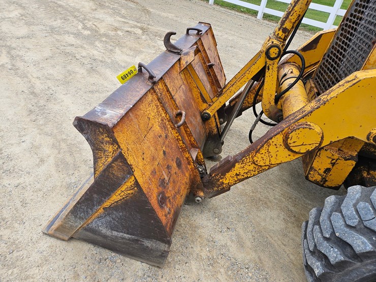 deere-410d-image-10