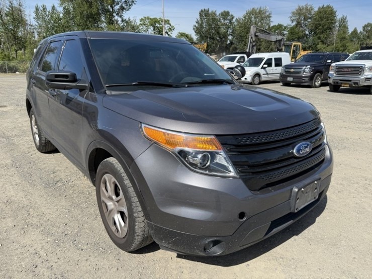 2015-ford-explorer-image-2