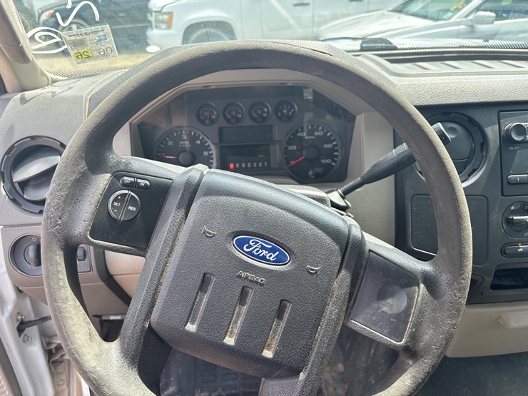 2010-ford-f250-image-9