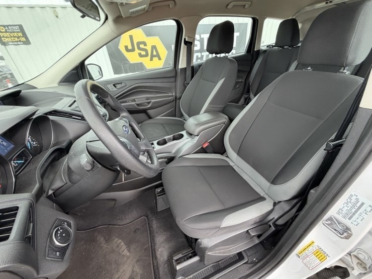 2015-ford-escape-image-23