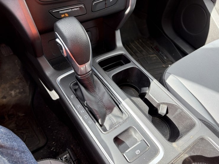 2017-ford-escape-image-32