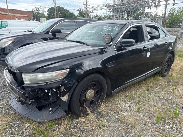 #18-•-2014-ford-interceptor-image-15