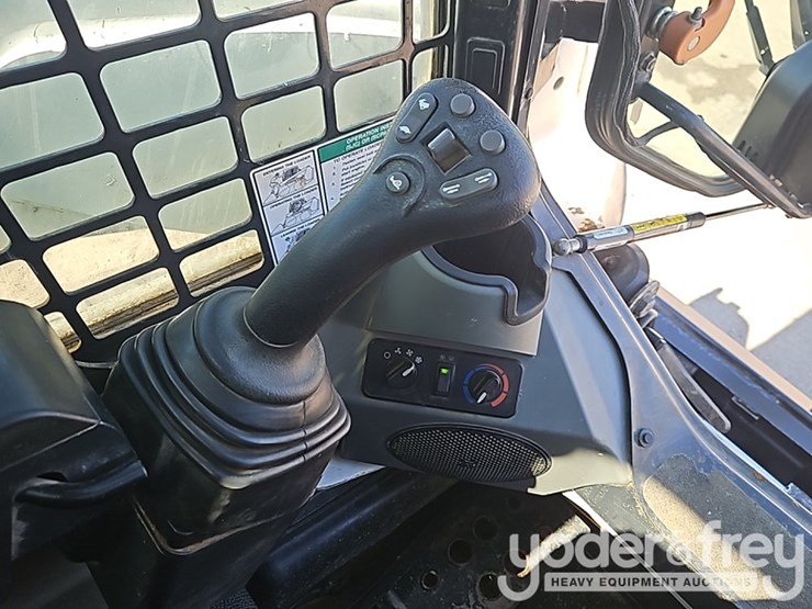 2018-bobcat-t750-image-27