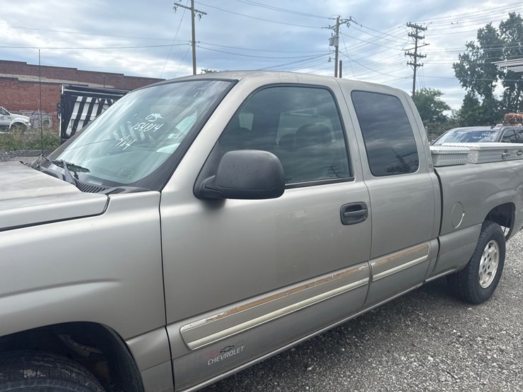 2003-chevrolet-1500-image-9