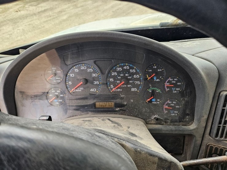 2005-international-durastar-4300-image-56