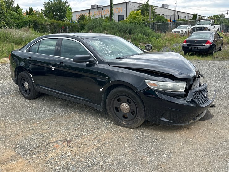 #30-•-2019-ford-interceptor-image-1
