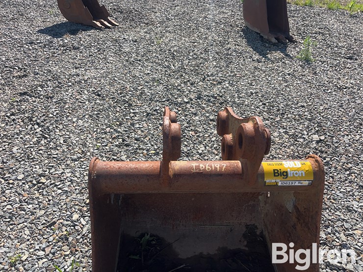 geith-23"-backhoe-bucket-image-13