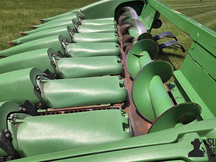 2011-john-deere-608c-image-12