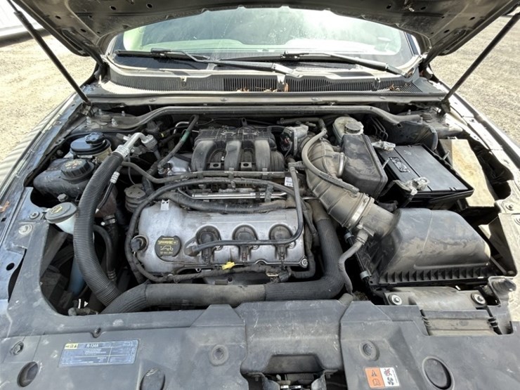 2012-ford-taurus-sel-sedan-image-37