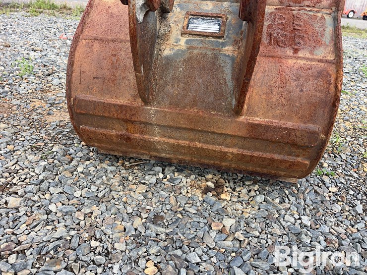 strickland-24"-backhoe-bucket-image-13