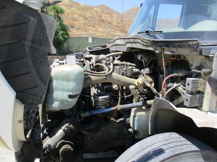 2010-international-durastar-4300-image-6