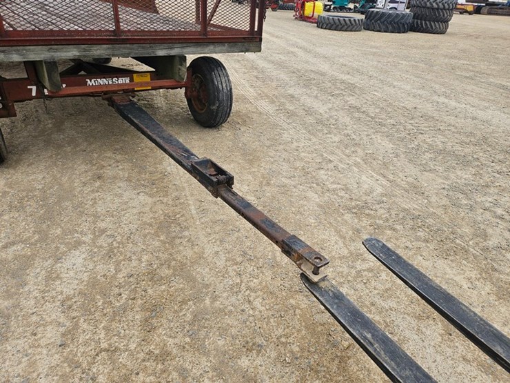 #5215-•-bale-wagon-minnesota-gear-image-9