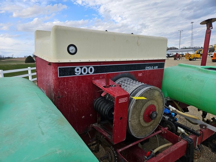case-ih-900-image-15