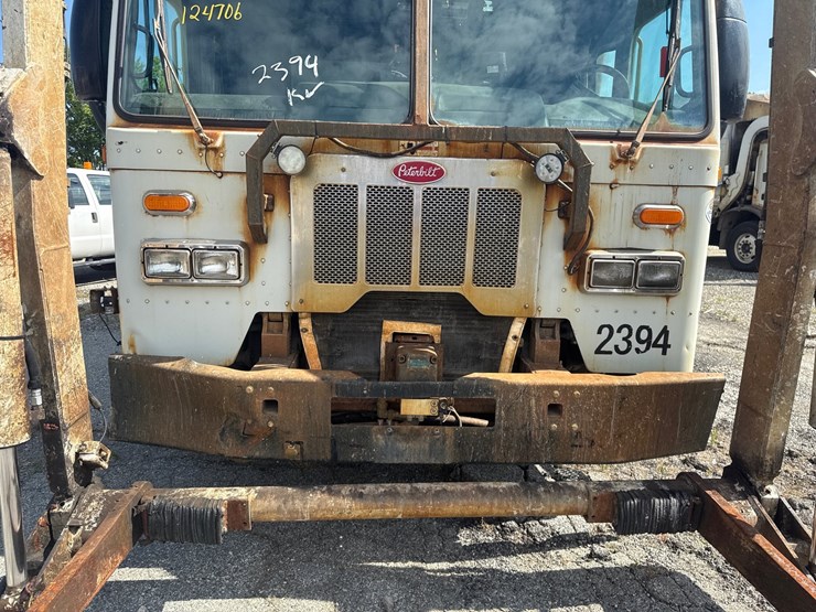 #6-•-2017-peterbilt-heil-front-loader-image-7