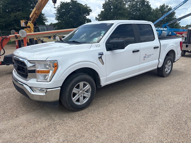 2021-ford-f150-xl-image-1