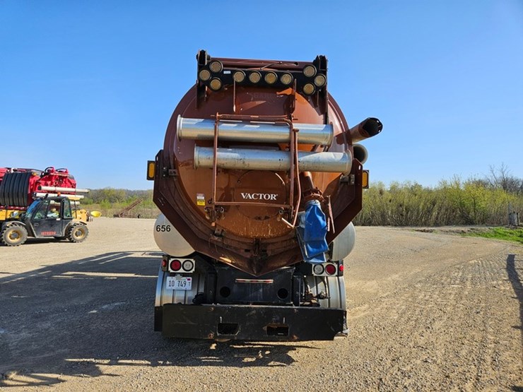 2001-vactor-2100-image-4