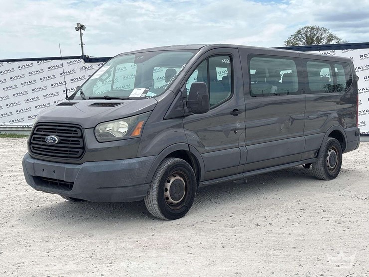 2017-ford-transit-image-1