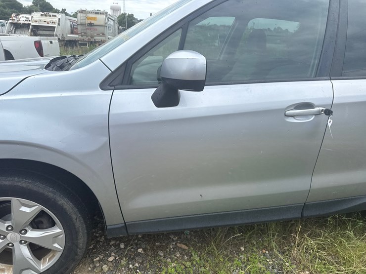 2016-subaru-forester-image-13