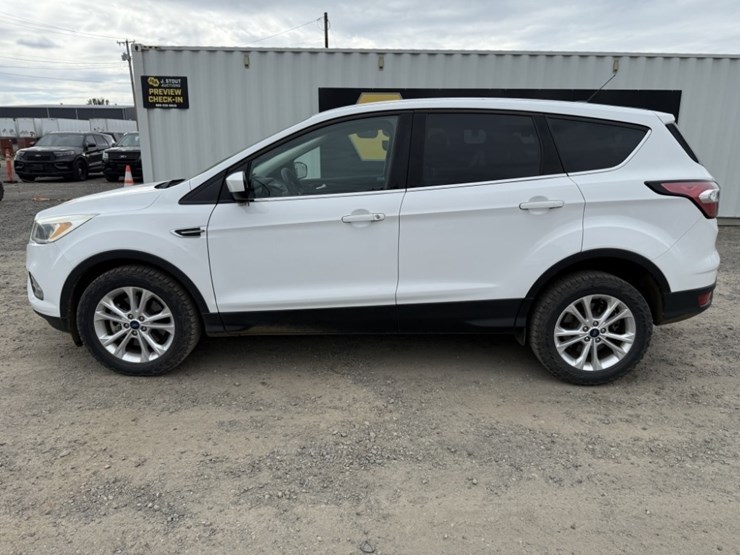 2017-ford-escape-se-image-7