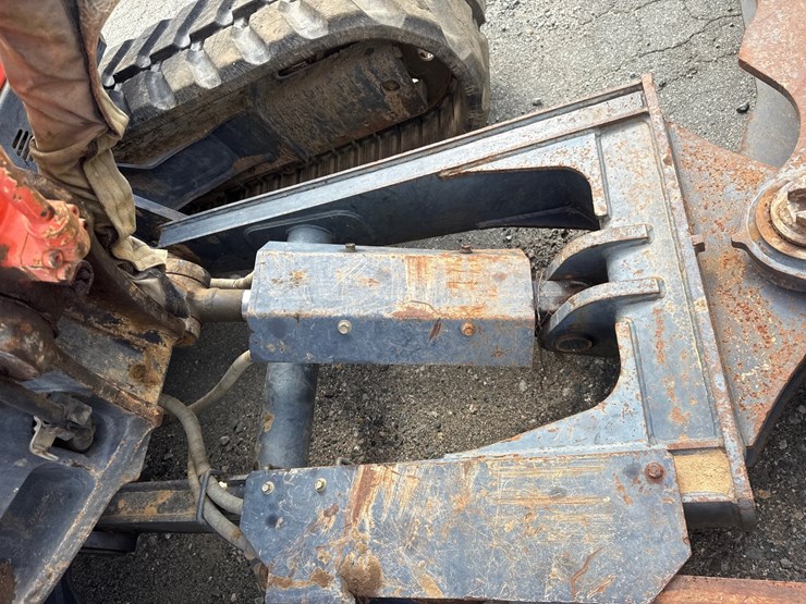 2012-kubota-kx080-3-image-23