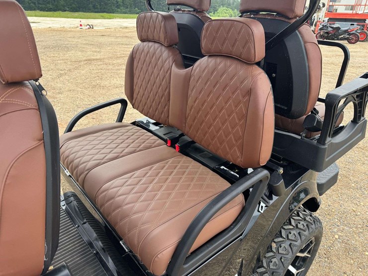 2025-sd-lanch-street-legal-6-seater-golf-cart-w/-on-board-charger-(1-mile-showing)-image-12