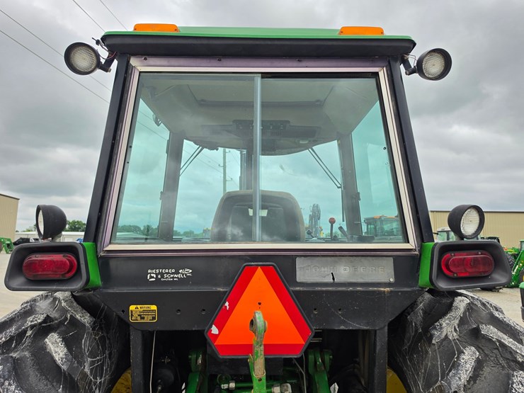 1989-john-deere-4255-image-13
