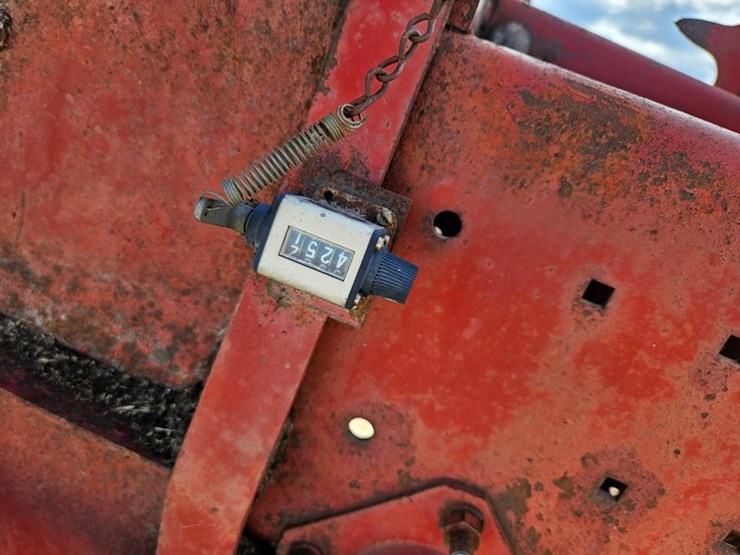 new-holland-276-image-61