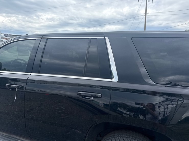 2017-chevrolet-tahoe-image-11