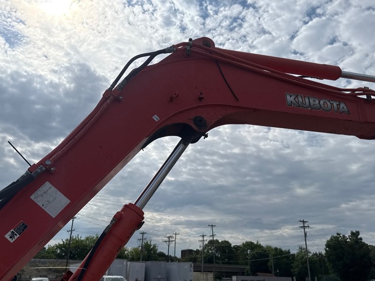 2012-kubota-kx080-3-image-8